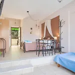 Christianna Aparthotel 3*