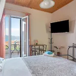 Hotel de apartamente Christianna Nikiana