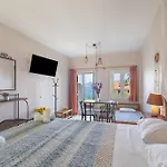 Hotel de apartamente Christianna Nikiana