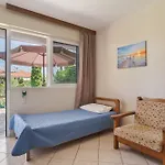 Hotel de apartamente Christianna Nikiana