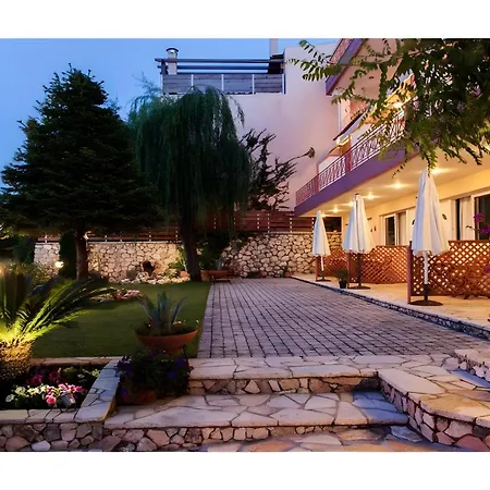 Apartahotel Christianna Nikiana